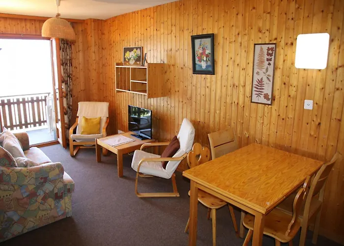 아파트 With Rhone Valley View